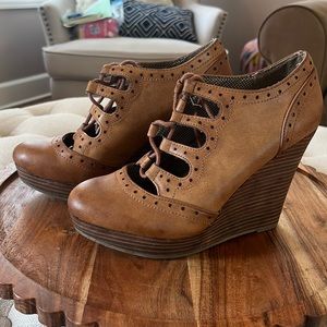 EUC, worn once.From Altard State. Brown leathered look, tie up wedge heels. 7.5